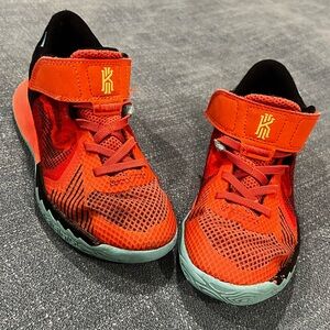 Nike Kyrie Flytrap 5 Magic Ember Melon Tint Kids Size 12C